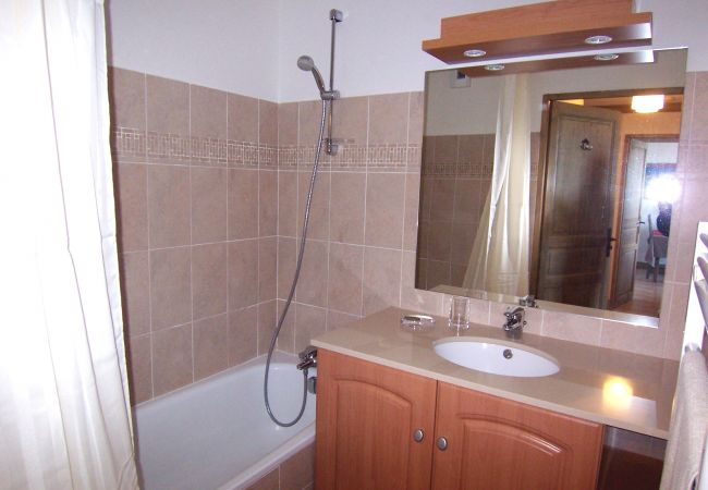 Apartment in Prapoutel - B202 - 42 m2 - 2P+Cab - 4/6 pers Apartment in Prapoutel - B202 - 42 m2 - 2P+Cab - 4/6 pers