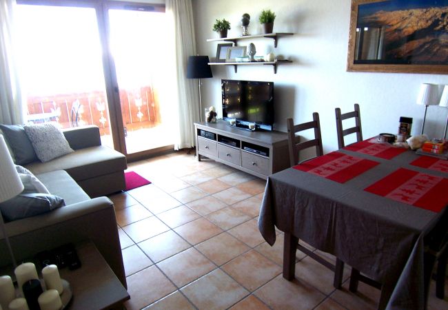 Apartment in Prapoutel - B202 - 42 m2 - 2P+Cab - 4/6 pers