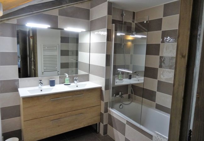 Apartment in Prapoutel - E401 - 80 m2 - 4P - 8/10 pers Apartment in Prapoutel - E401 - 80 m2 - 4P - 8/10 pers