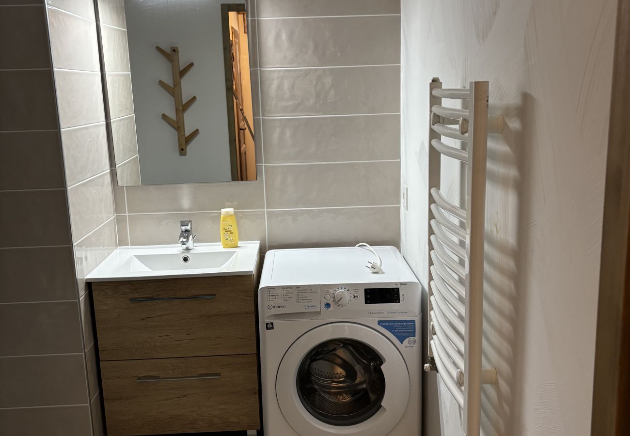 Apartment in Prapoutel - F104 - 50 m2 - 2P+Cab - 4/6 Pers