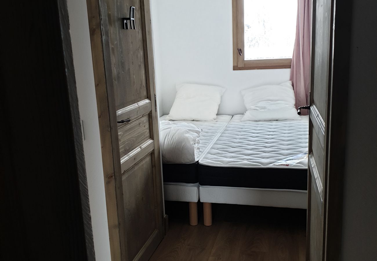 Apartment in Prapoutel - E003 - 47 m2 - 2P+Cab - 6 pers