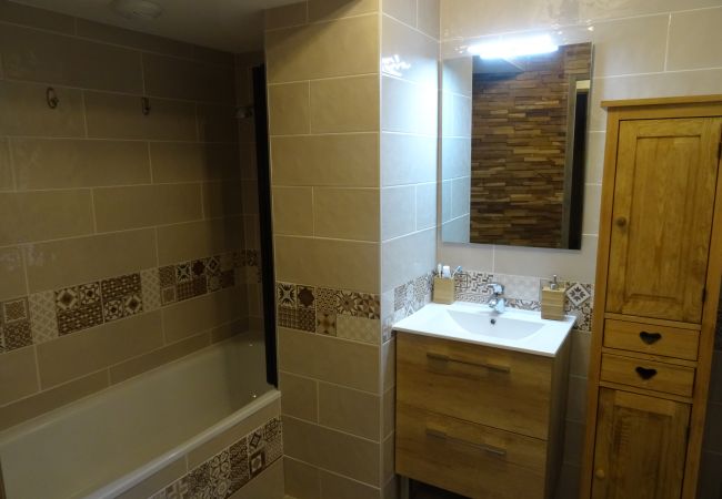 Apartment in Prapoutel - F101 - 40 m2 - 2P - 2/4 pers Apartment in Prapoutel - F101 - 40 m2 - 2P - 2/4 pers
