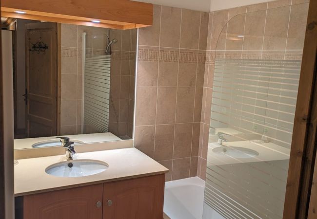 Apartment in Prapoutel - C302 - 80 m2 - 4P duplex - 8/12 pers Apartment in Prapoutel - C302 - 80 m2 - 4P duplex - 8/12 pers