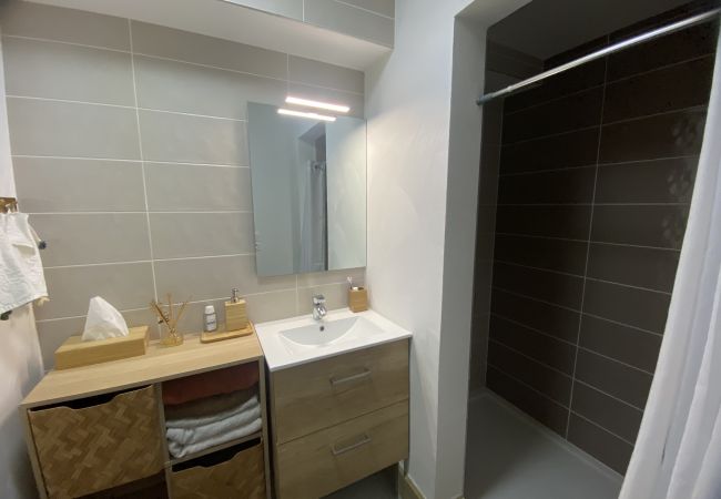 Apartment in Prapoutel - G002 - 50 m2 - 2P+cab - 6 pers