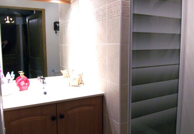 Appartement à Prapoutel - C202 - 42 m2 - 2P+Cab - 4/6 pers Appartement à Prapoutel - C202 - 42 m2 - 2P+Cab - 4/6 pers