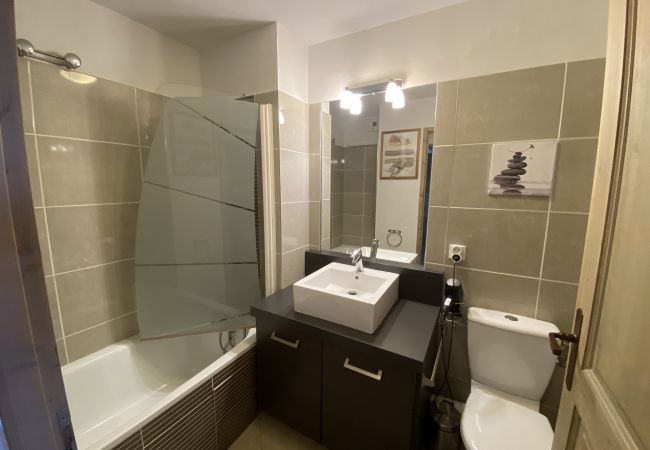 Appartement à Prapoutel - D001 - 33 m2 - 2P - 2/4 pers Appartement à Prapoutel - D001 - 33 m2 - 2P - 2/4 pers