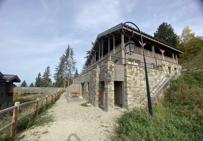 Appartement à Prapoutel - G002 - 50 m2 - 2P+cab - 6 pers Appartement à Prapoutel - G002 - 50 m2 - 2P+cab - 6 pers